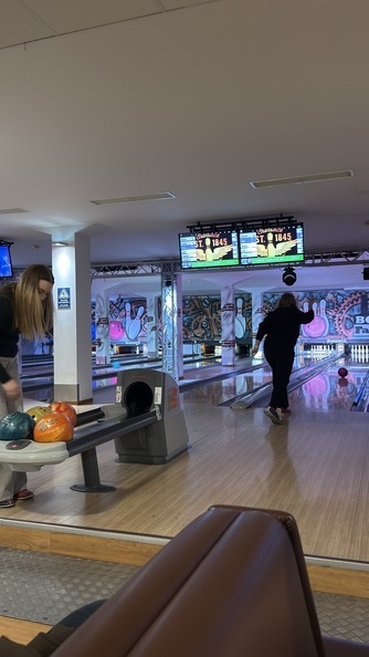 002BowlingR105